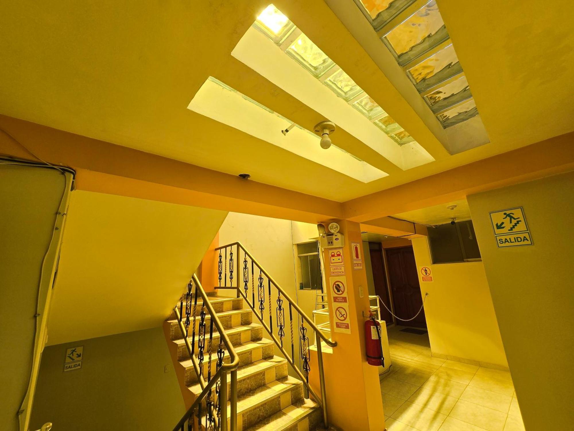 Hostal Acuarius Puno Exterior photo